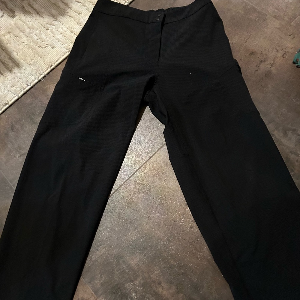Lululemon street trouser